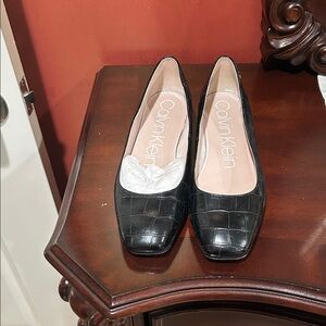 Calvin Klein Black Croc-Embossed Flats size:8:5